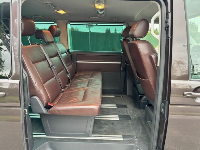 Коричневий Фольксваген Мультиван, об'ємом двигуна 2 л та пробігом 226 тис. км за 10200 $, фото 13 на Automoto.ua