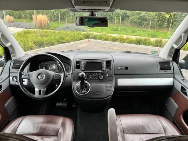 Коричневий Фольксваген Мультиван, об'ємом двигуна 2 л та пробігом 226 тис. км за 10200 $, фото 21 на Automoto.ua
