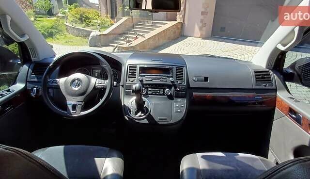 Коричневий Фольксваген Мультиван, об'ємом двигуна 1.97 л та пробігом 232 тис. км за 24000 $, фото 7 на Automoto.ua