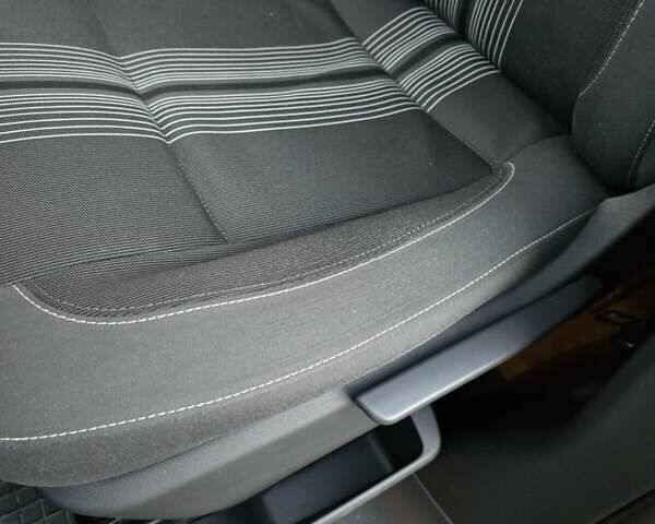 Коричневый Фольксваген Мультиван, объемом двигателя 1.97 л и пробегом 325 тыс. км за 25000 $, фото 32 на Automoto.ua