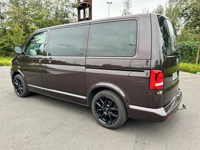 Коричневий Фольксваген Мультиван, об'ємом двигуна 2 л та пробігом 226 тис. км за 10200 $, фото 7 на Automoto.ua