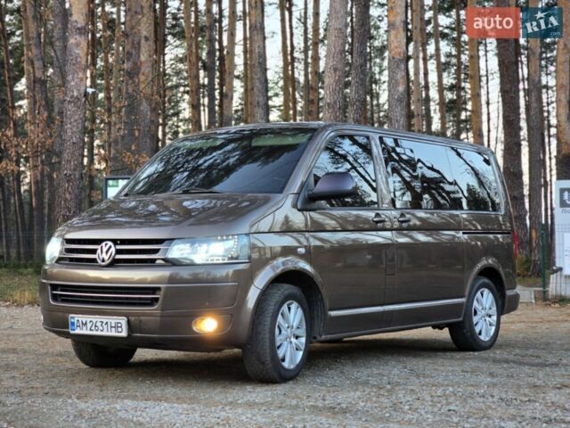 Коричневий Фольксваген Мультиван, об'ємом двигуна 1.97 л та пробігом 325 тис. км за 19900 $, фото 1 на Automoto.ua
