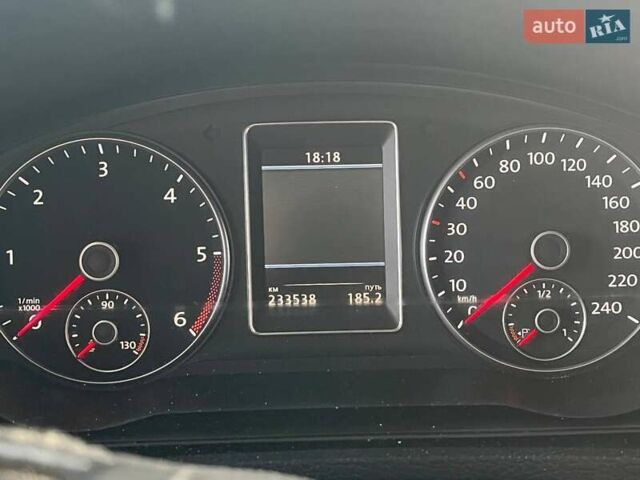 Коричневий Фольксваген Мультиван, об'ємом двигуна 1.97 л та пробігом 240 тис. км за 23000 $, фото 15 на Automoto.ua