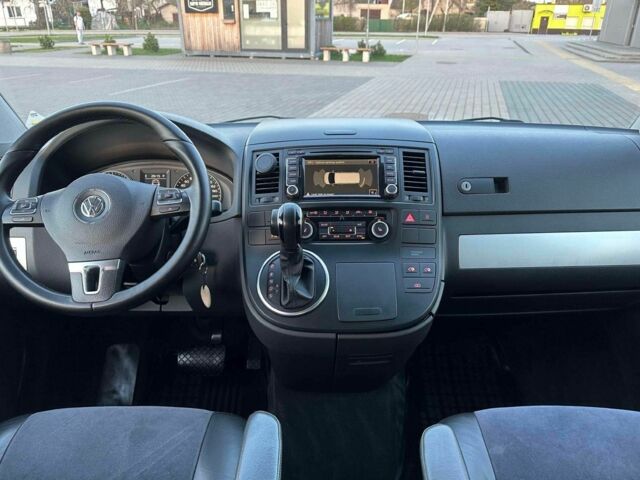 Фольксваген Мультиван 2013 у Запоріжжя на Automoto.ua Коричневий Фольксваген Мультиван, об'ємом двигуна 2 л та пробігом 202 тис. км за 9100 $, фото 13 на Automoto.ua