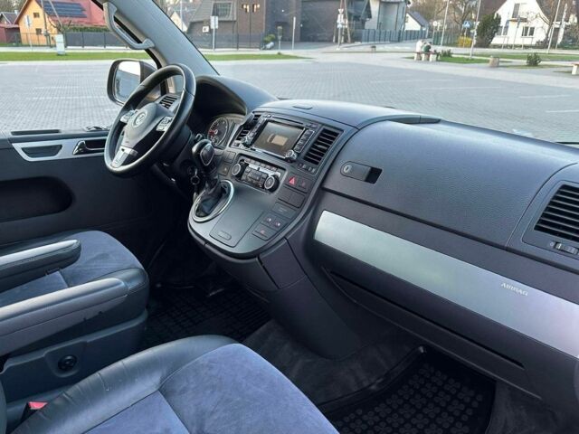 Фольксваген Мультиван 2013 у Запоріжжя на Automoto.ua Коричневий Фольксваген Мультиван, об'ємом двигуна 2 л та пробігом 202 тис. км за 9100 $, фото 15 на Automoto.ua