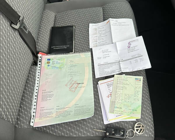Коричневий Фольксваген Мультиван, об'ємом двигуна 1.97 л та пробігом 289 тис. км за 17500 $, фото 49 на Automoto.ua
