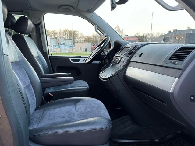 Фольксваген Мультиван 2013 у Запоріжжя на Automoto.ua Коричневий Фольксваген Мультиван, об'ємом двигуна 2 л та пробігом 202 тис. км за 9100 $, фото 16 на Automoto.ua