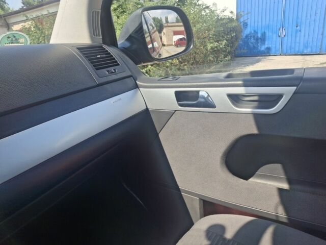 Коричневий Фольксваген Мультиван, об'ємом двигуна 2 л та пробігом 252 тис. км за 22000 $, фото 9 на Automoto.ua