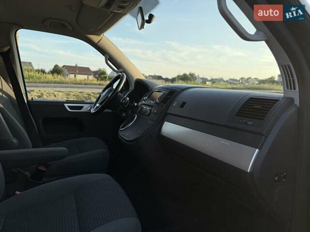 Червоний Фольксваген Мультиван, об'ємом двигуна 1.98 л та пробігом 217 тис. км за 18500 $, фото 18 на Automoto.ua