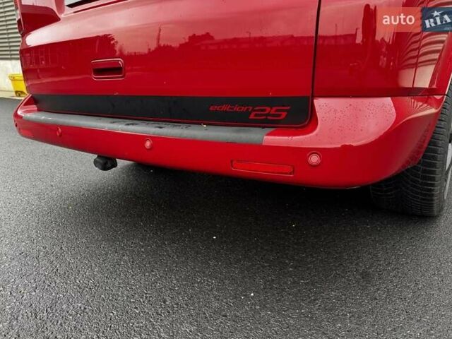 Червоний Фольксваген Мультиван, об'ємом двигуна 1.98 л та пробігом 203 тис. км за 26000 $, фото 11 на Automoto.ua