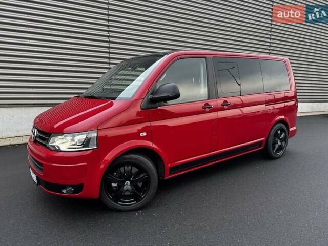 Червоний Фольксваген Мультиван, об'ємом двигуна 1.98 л та пробігом 203 тис. км за 26000 $, фото 5 на Automoto.ua