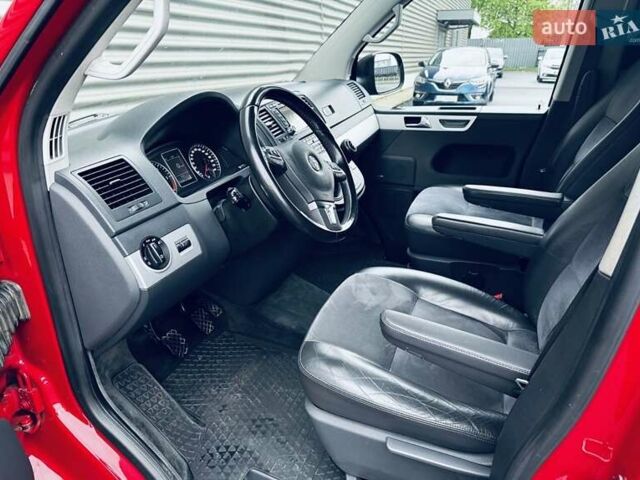 Червоний Фольксваген Мультиван, об'ємом двигуна 1.98 л та пробігом 203 тис. км за 26000 $, фото 14 на Automoto.ua