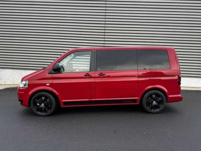 Червоний Фольксваген Мультиван, об'ємом двигуна 2 л та пробігом 203 тис. км за 8750 $, фото 7 на Automoto.ua