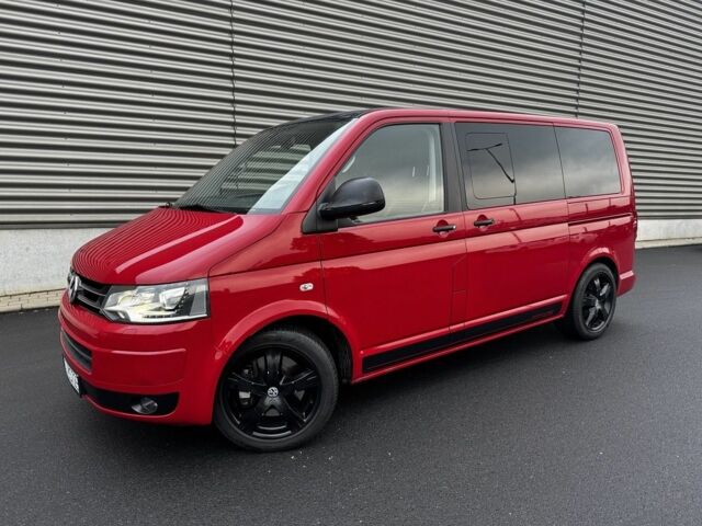 Червоний Фольксваген Мультиван, об'ємом двигуна 2 л та пробігом 203 тис. км за 8500 $, фото 5 на Automoto.ua