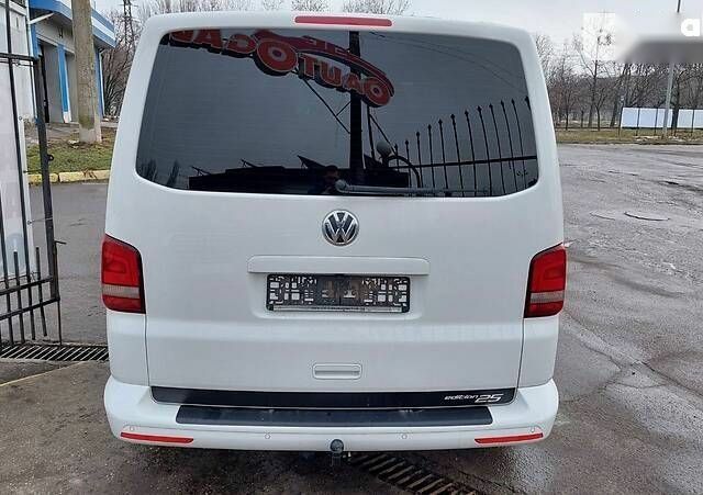 Фольксваген Мультиван, об'ємом двигуна 2 л та пробігом 225 тис. км за 27999 $, фото 5 на Automoto.ua