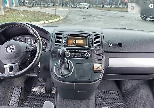 Фольксваген Мультиван, об'ємом двигуна 2 л та пробігом 225 тис. км за 27999 $, фото 25 на Automoto.ua