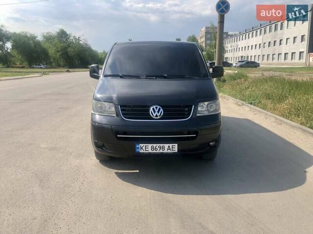 Фольксваген Мультиван, объемом двигателя 2.46 л и пробегом 300 тыс. км за 13000 $, фото 1 на Automoto.ua