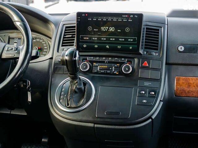 Фольксваген Мультиван, объемом двигателя 2 л и пробегом 389 тыс. км за 23333 $, фото 22 на Automoto.ua