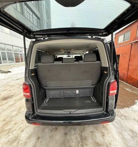 Фольксваген Мультиван, объемом двигателя 2 л и пробегом 296 тыс. км за 23000 $, фото 6 на Automoto.ua