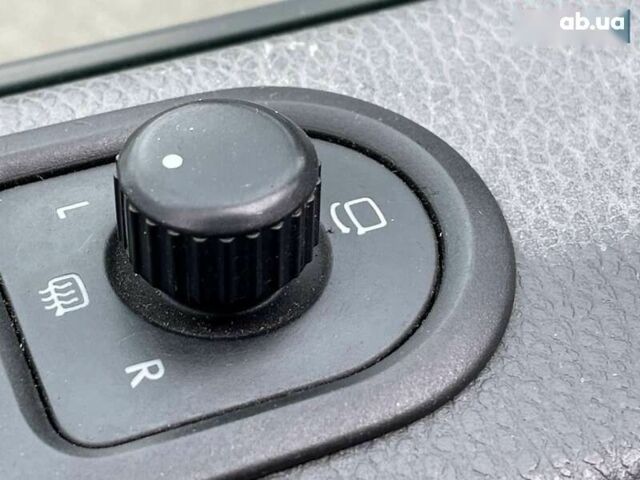 Фольксваген Мультиван, объемом двигателя 2 л и пробегом 264 тыс. км за 26000 $, фото 26 на Automoto.ua