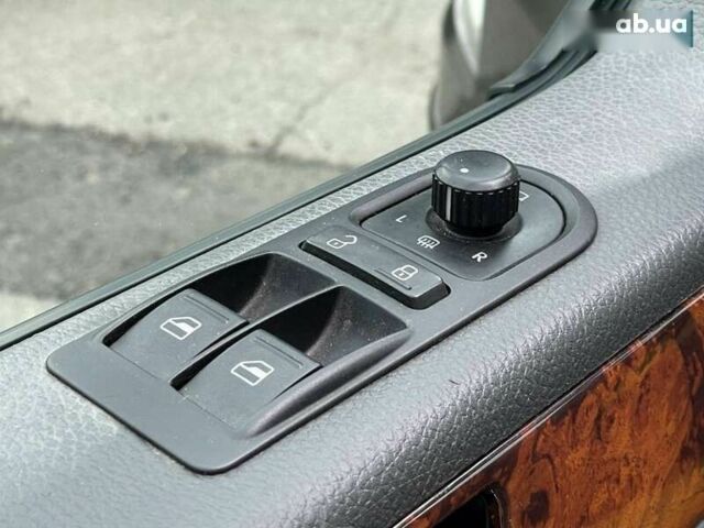 Фольксваген Мультиван, объемом двигателя 2 л и пробегом 264 тыс. км за 26000 $, фото 25 на Automoto.ua