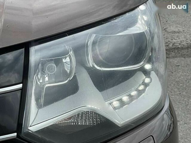 Фольксваген Мультиван, объемом двигателя 2 л и пробегом 264 тыс. км за 26000 $, фото 6 на Automoto.ua