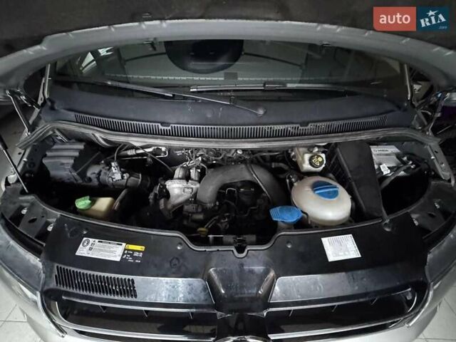 Фольксваген Мультиван, об'ємом двигуна 2 л та пробігом 100 тис. км за 35900 $, фото 16 на Automoto.ua