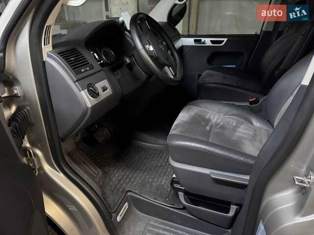 Фольксваген Мультиван, об'ємом двигуна 2 л та пробігом 100 тис. км за 35900 $, фото 10 на Automoto.ua