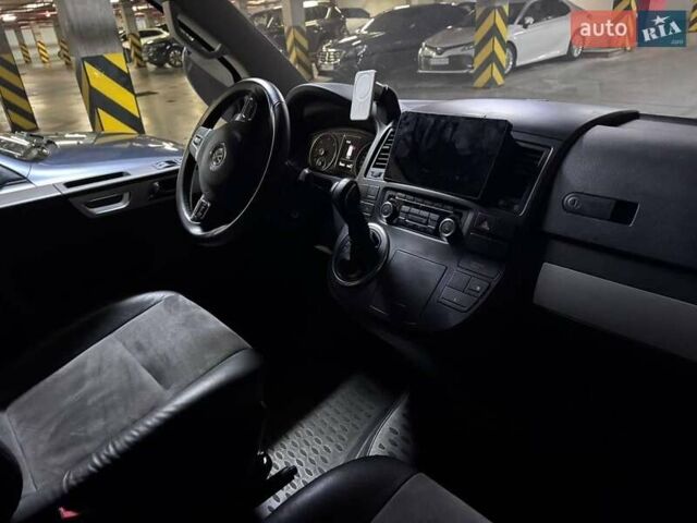 Фольксваген Мультиван, об'ємом двигуна 2 л та пробігом 100 тис. км за 35900 $, фото 12 на Automoto.ua