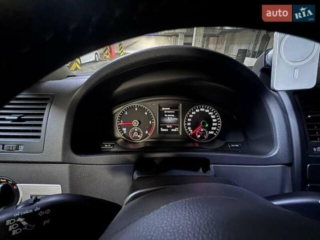 Фольксваген Мультиван, об'ємом двигуна 2 л та пробігом 100 тис. км за 35900 $, фото 7 на Automoto.ua