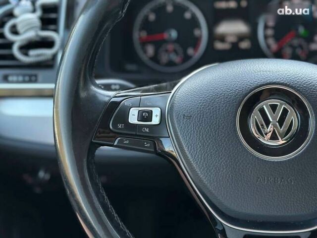 Фольксваген Мультиван, объемом двигателя 0 л и пробегом 176 тыс. км за 46300 $, фото 28 на Automoto.ua