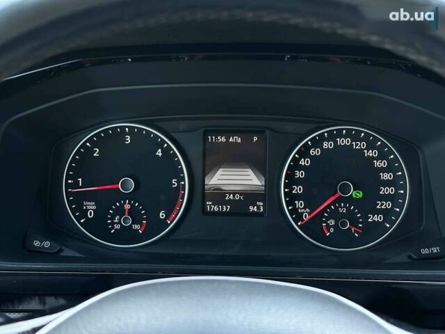 Фольксваген Мультиван, объемом двигателя 0 л и пробегом 176 тыс. км за 46300 $, фото 15 на Automoto.ua