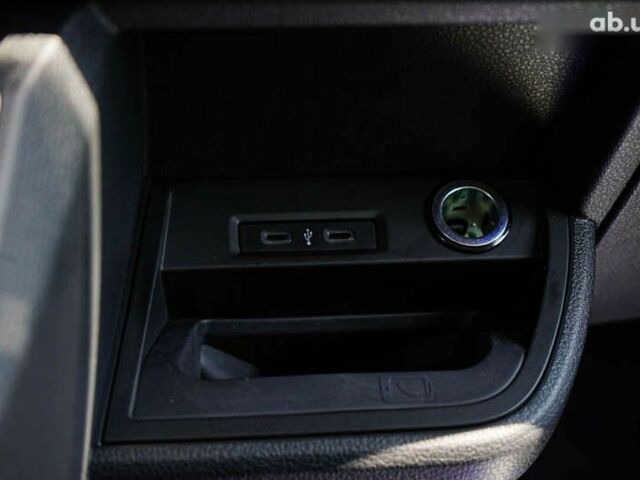 Фольксваген Мультиван, объемом двигателя 2 л и пробегом 126 тыс. км за 49999 $, фото 26 на Automoto.ua