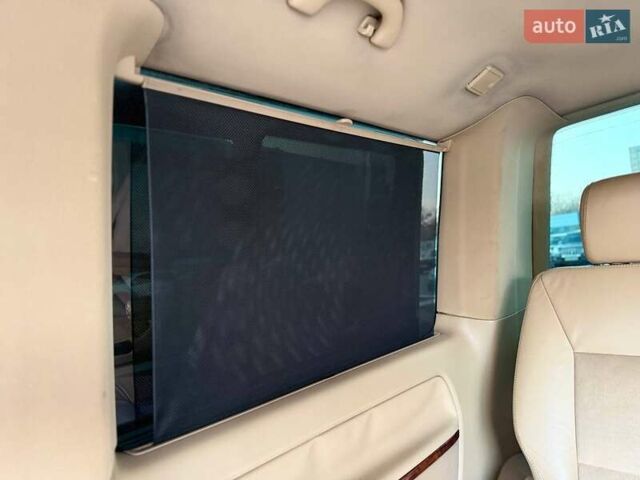 Жовтий Фольксваген Мультиван, об'ємом двигуна 2.5 л та пробігом 370 тис. км за 10999 $, фото 16 на Automoto.ua