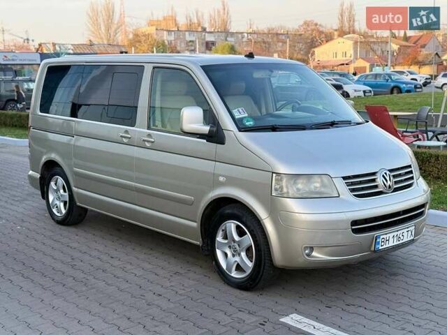 Жовтий Фольксваген Мультиван, об'ємом двигуна 2.5 л та пробігом 370 тис. км за 10999 $, фото 8 на Automoto.ua
