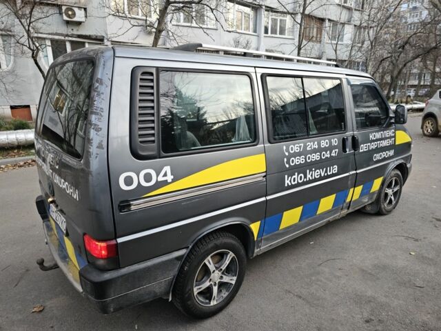 Серый Фольксваген Мультиван, объемом двигателя 0 л и пробегом 500 тыс. км за 8000 $, фото 6 на Automoto.ua