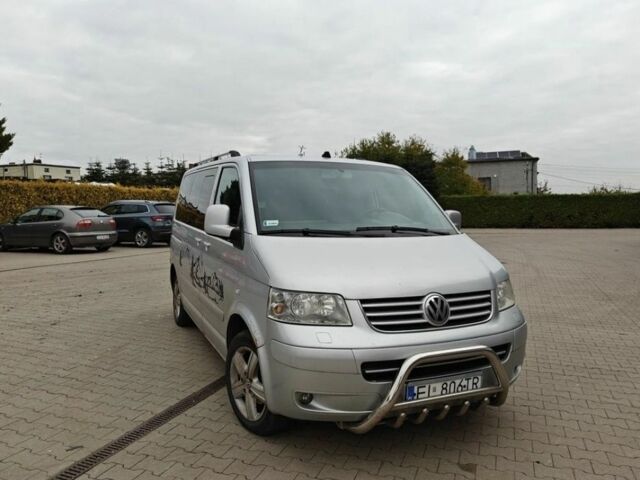 Серый Фольксваген Мультиван, объемом двигателя 2.5 л и пробегом 270 тыс. км за 4200 $, фото 3 на Automoto.ua