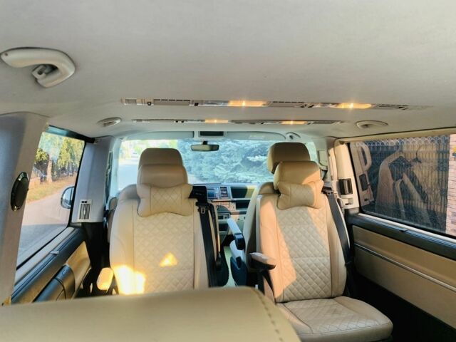 Серый Фольксваген Мультиван, объемом двигателя 2 л и пробегом 164 тыс. км за 32900 $, фото 5 на Automoto.ua