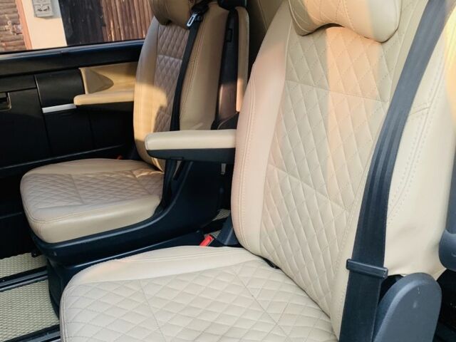 Серый Фольксваген Мультиван, объемом двигателя 2 л и пробегом 164 тыс. км за 32900 $, фото 6 на Automoto.ua