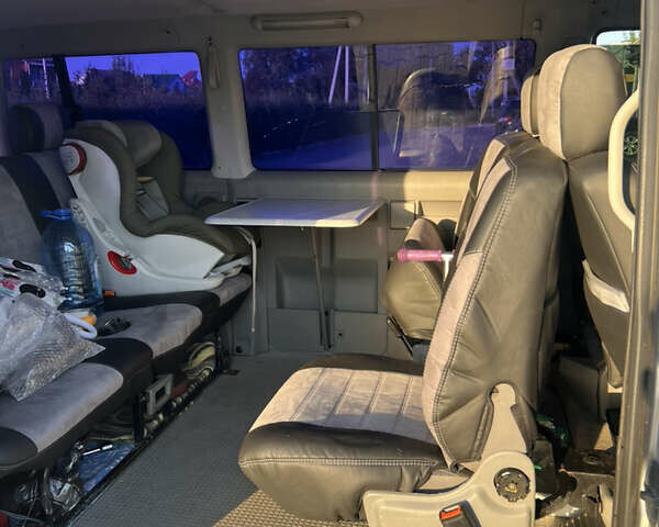 Сірий Фольксваген Мультиван, об'ємом двигуна 2.5 л та пробігом 498 тис. км за 9100 $, фото 16 на Automoto.ua