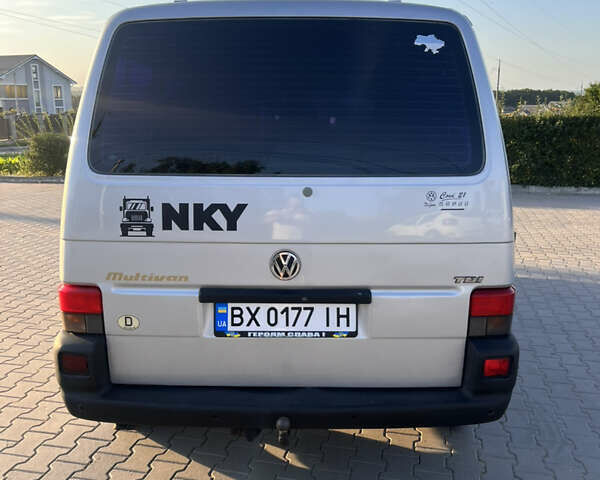 Фольксваген Мультиван 1997 у Хмельницькому на Automoto.ua Сірий Фольксваген Мультиван, об'ємом двигуна 2.5 л та пробігом 498 тис. км за 9300 $, фото 3 на Automoto.ua