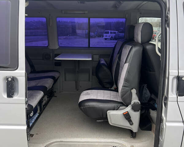 Сірий Фольксваген Мультиван, об'ємом двигуна 2.5 л та пробігом 498 тис. км за 9100 $, фото 11 на Automoto.ua