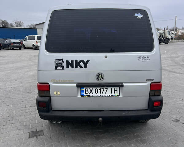 Сірий Фольксваген Мультиван, об'ємом двигуна 2.5 л та пробігом 498 тис. км за 9100 $, фото 3 на Automoto.ua