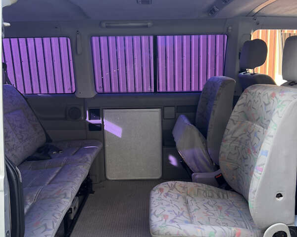 Фольксваген Мультиван 1997 у Хмельницькому на Automoto.ua Сірий Фольксваген Мультиван, об'ємом двигуна 2.5 л та пробігом 498 тис. км за 9300 $, фото 15 на Automoto.ua