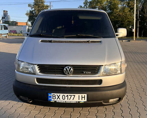 Фольксваген Мультиван 1997 у Хмельницькому на Automoto.ua Сірий Фольксваген Мультиван, об'ємом двигуна 2.5 л та пробігом 498 тис. км за 9300 $, фото 2 на Automoto.ua