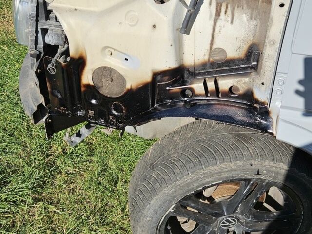 Сірий Фольксваген Мультиван, об'ємом двигуна 2.5 л та пробігом 420 тис. км за 12000 $, фото 6 на Automoto.ua