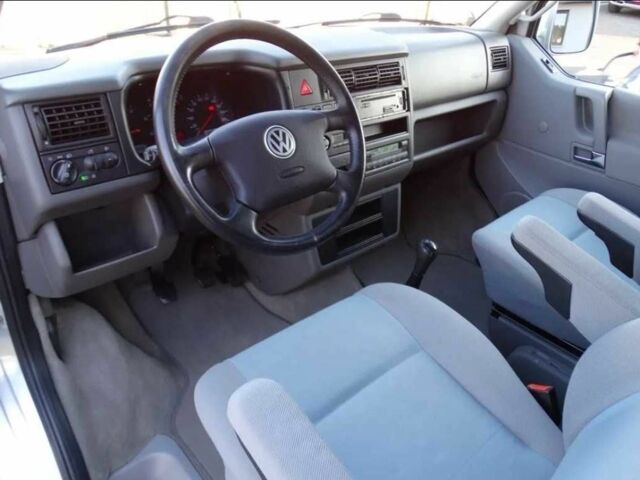 Сірий Фольксваген Мультиван, об'ємом двигуна 2.5 л та пробігом 272 тис. км за 3500 $, фото 13 на Automoto.ua