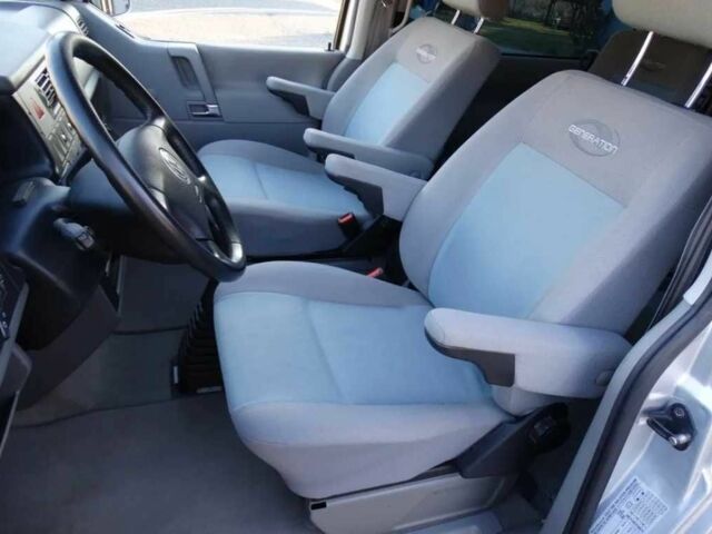 Сірий Фольксваген Мультиван, об'ємом двигуна 2.5 л та пробігом 272 тис. км за 3500 $, фото 14 на Automoto.ua