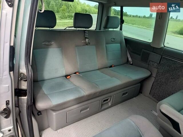 Серый Фольксваген Мультиван, объемом двигателя 2.46 л и пробегом 514 тыс. км за 10900 $, фото 10 на Automoto.ua