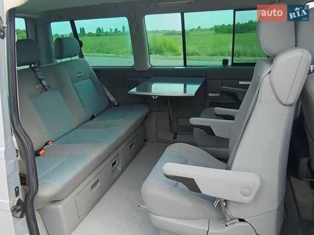 Серый Фольксваген Мультиван, объемом двигателя 2.46 л и пробегом 514 тыс. км за 10900 $, фото 13 на Automoto.ua